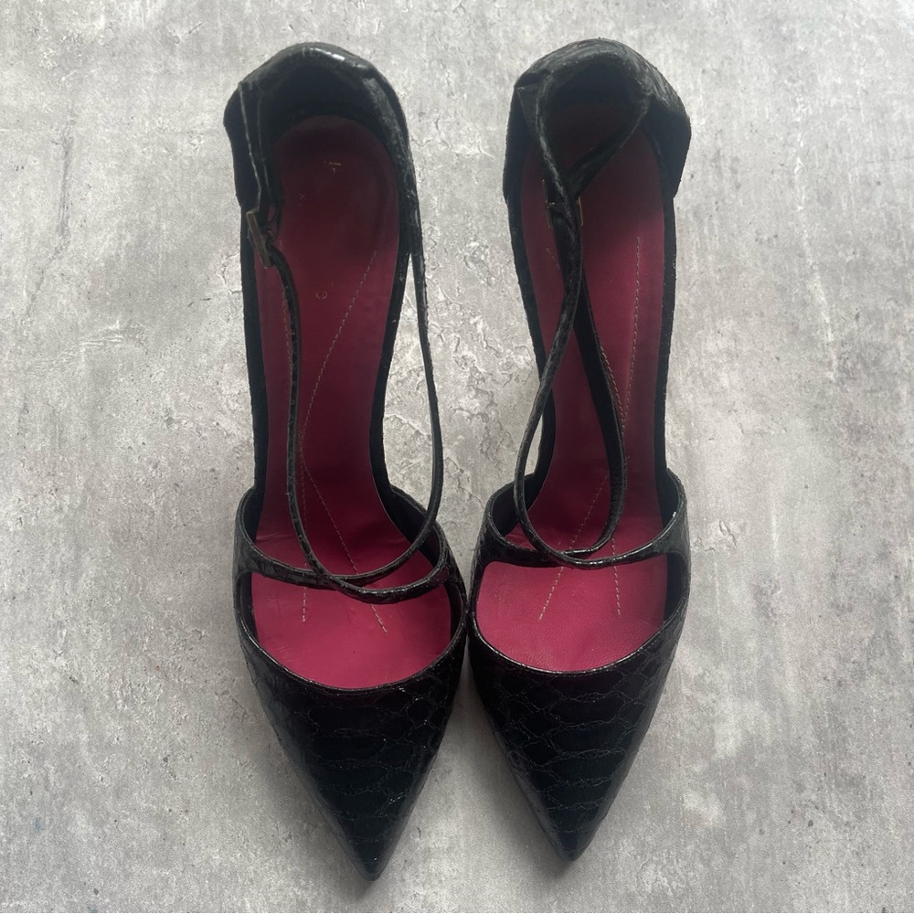 Elegant Black Stiletto Heels - Picture 3 of 13